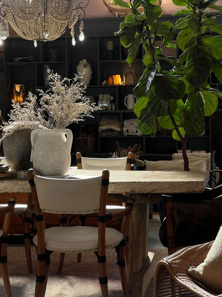 El Badi vintage furniture