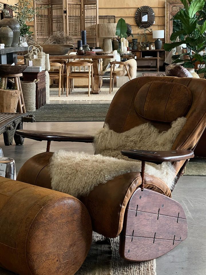 featuring luxurious design of armchair with ottoman